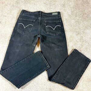 Levi’s black mid rise skinny size 10M